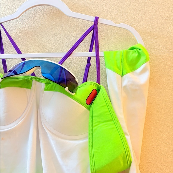 Buzz Light Year Bodysuit & Accessories Woman’s Sexy Costume - Picture 3 of 6